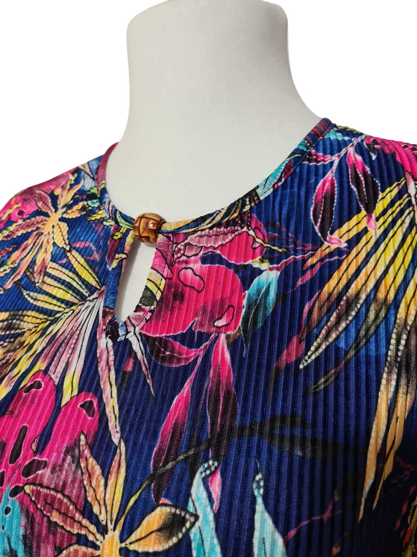 T-shirt plissé fleurs multicolore La Femme Moderne des années 2000-2010 Brocante