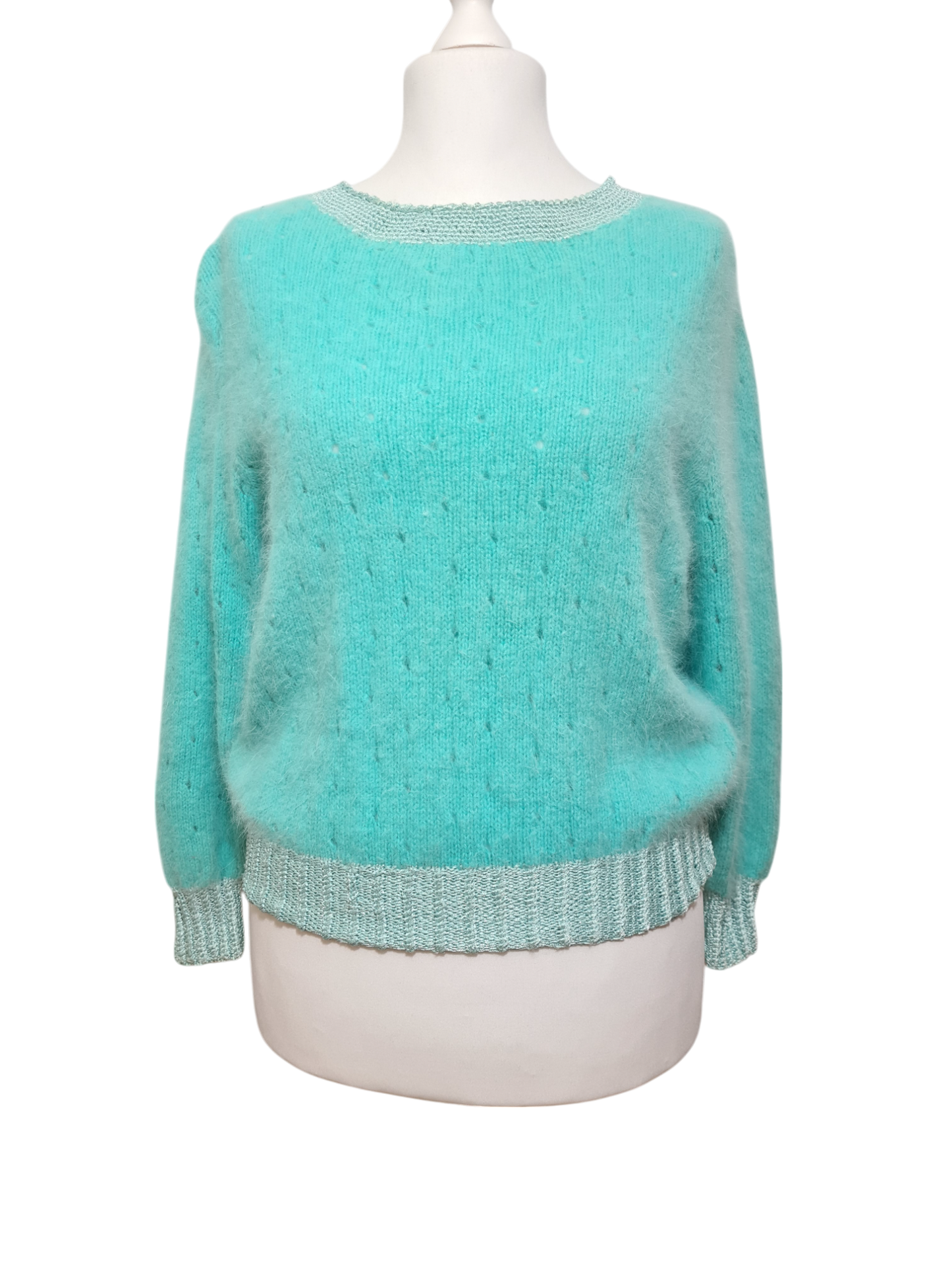 Pull turquoise tricoté main décors perforés des années 80-90 Brocante
