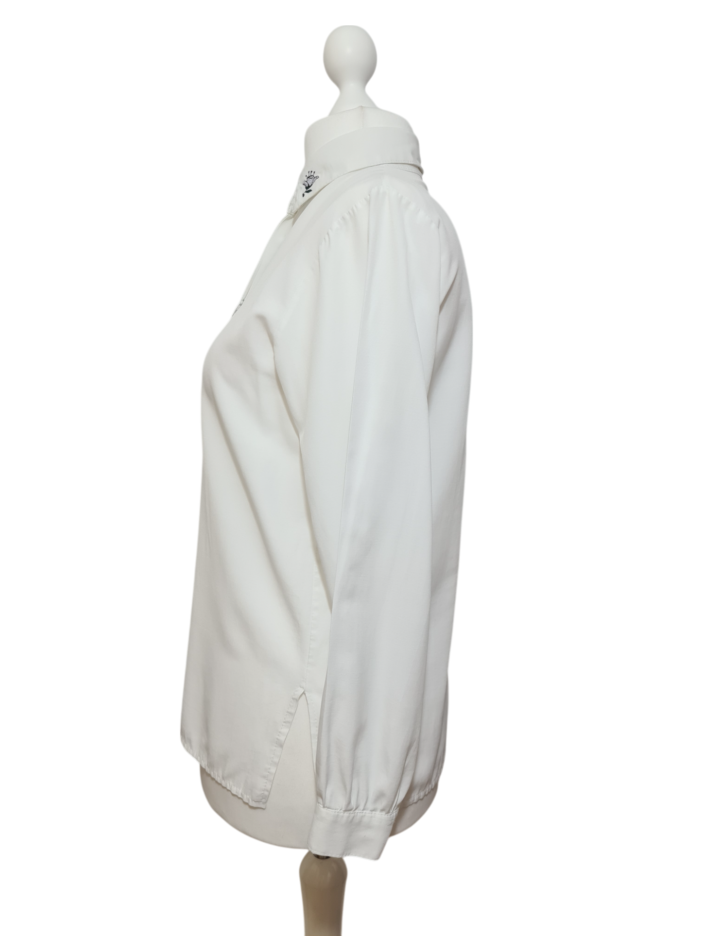 Chemise blanche broderies col et buste des années 80 Aucun fournisseur