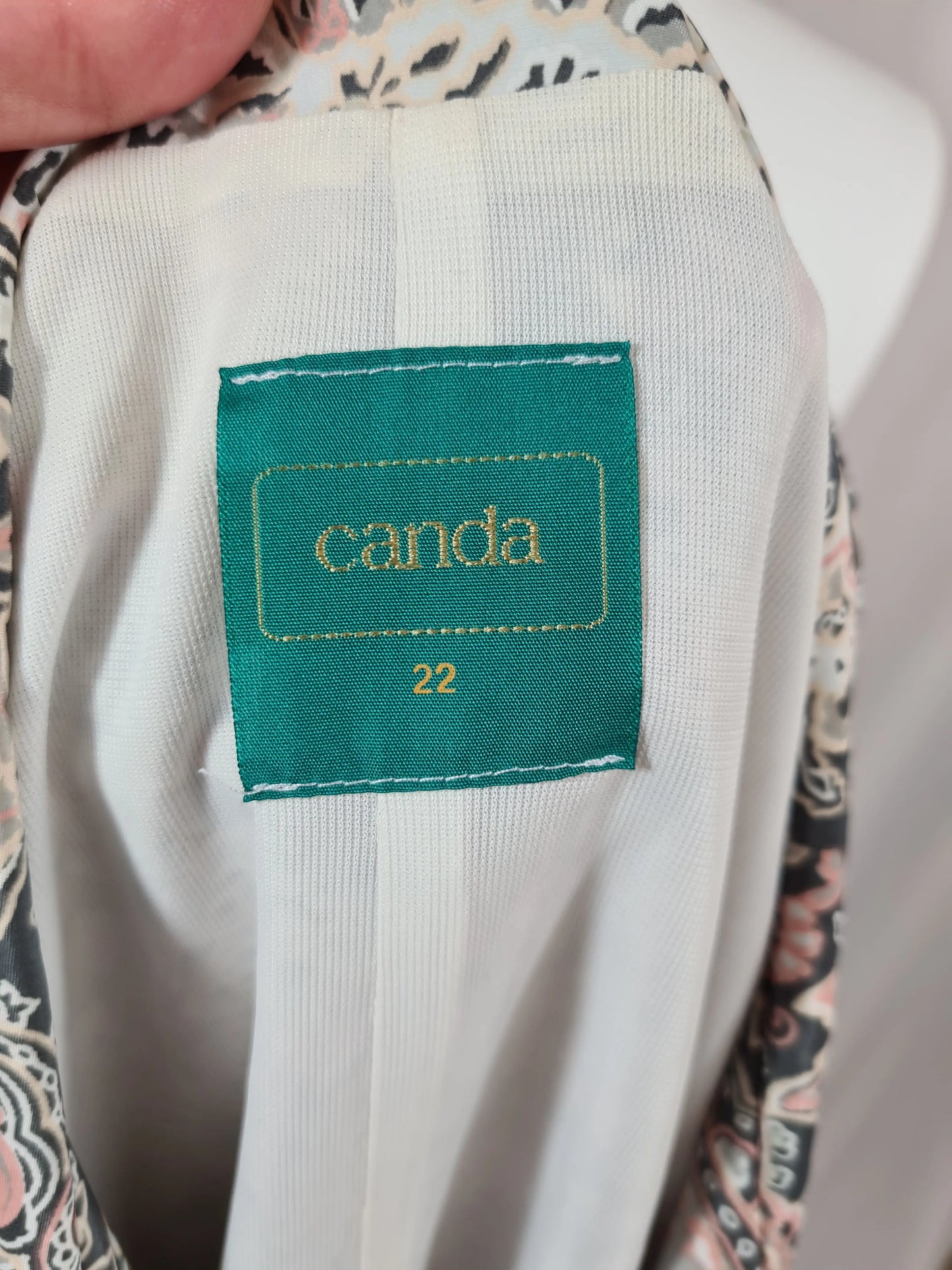 Parka femme C&A motifs cachemire avec boutons dorés des années 80-90 Les sales voleurs