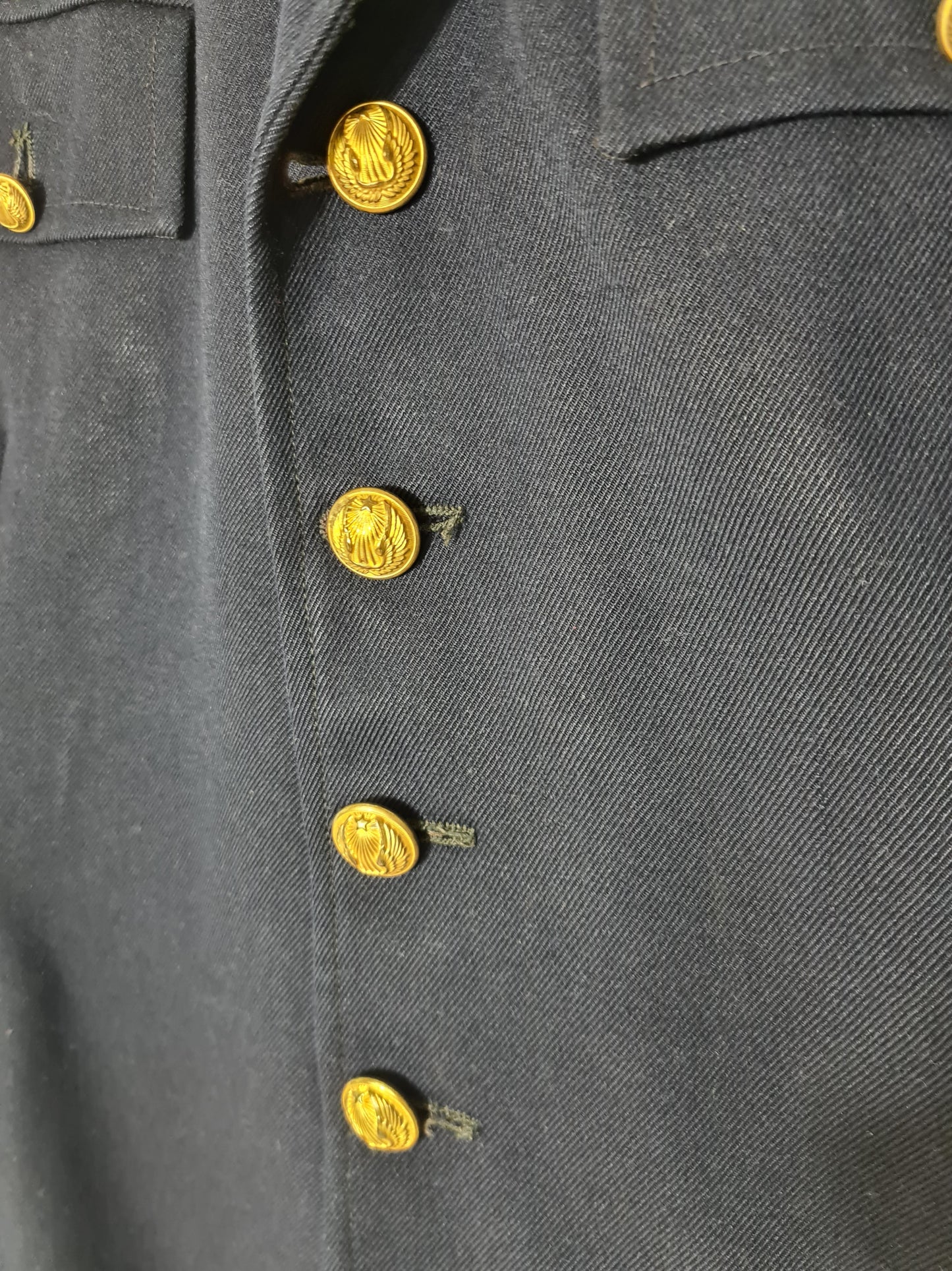 Véritable veste militaire de Sous-Officier de l'Armée de l'Air française, spécialité mécanicien Brocante