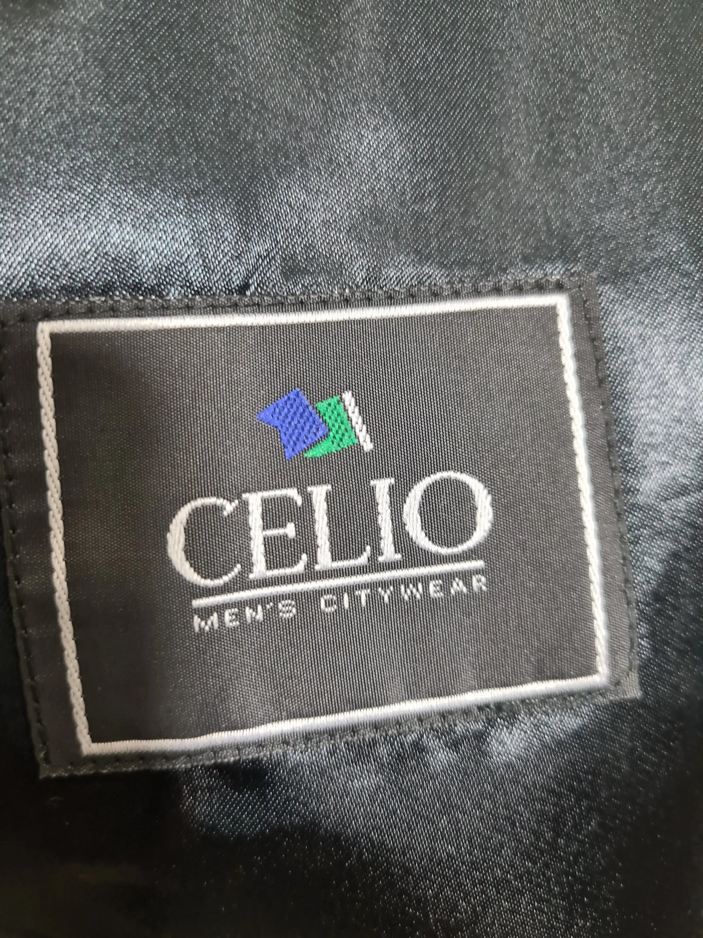 Gilet homme noir à motifs carreaux des années 90-2000 EMMAUS