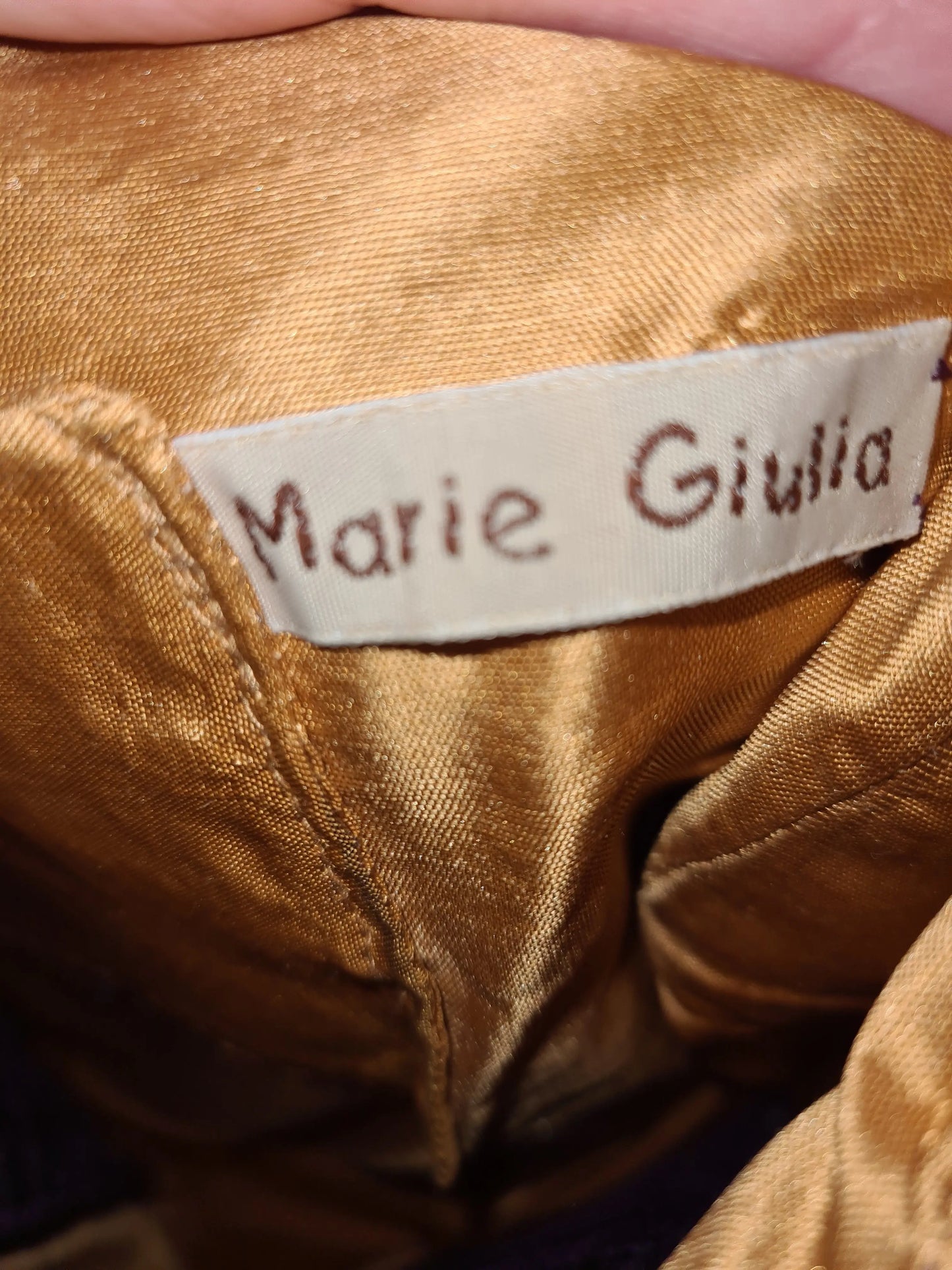 Sac à main artisanal en velours violet inspiration Art Déco des années 2000 EMMAUS