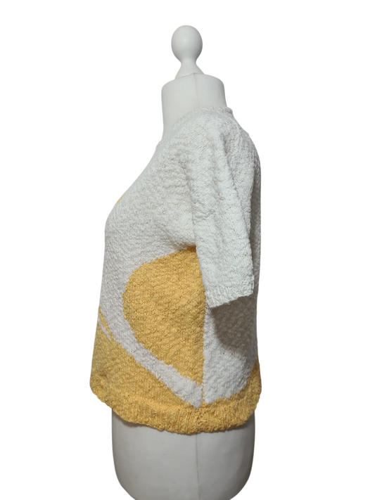 Pull blanc et jaune manches courtes tricoté main des années 90-2000 EMMAUS