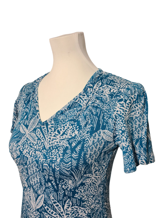 T-shirt Antoine et Lili bleu motifs végétaux col V T38 Made in France