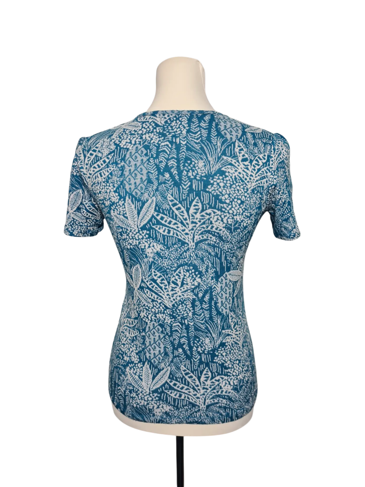 T-shirt Antoine et Lili bleu motifs végétaux col V T38 Made in France