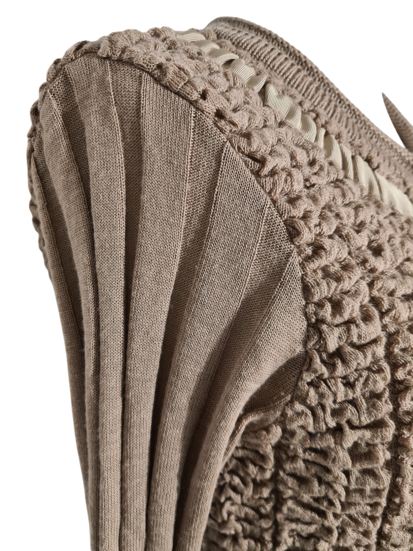 Cardigan laine et acrylique femme beige taupe boutons perles et roses des années 80/90 EMMAUS