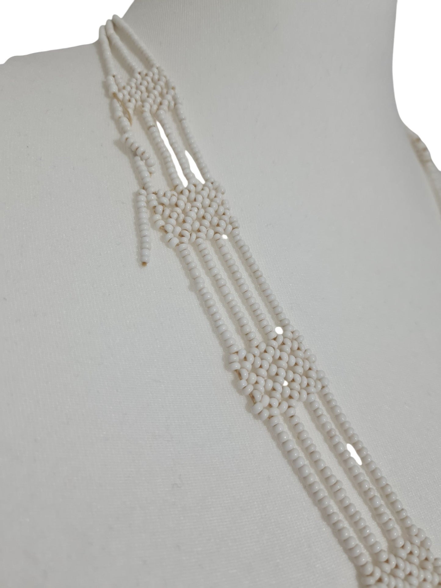 Collier de petites perles blanches style ethnique fait main vintage des années 70/80 My troc