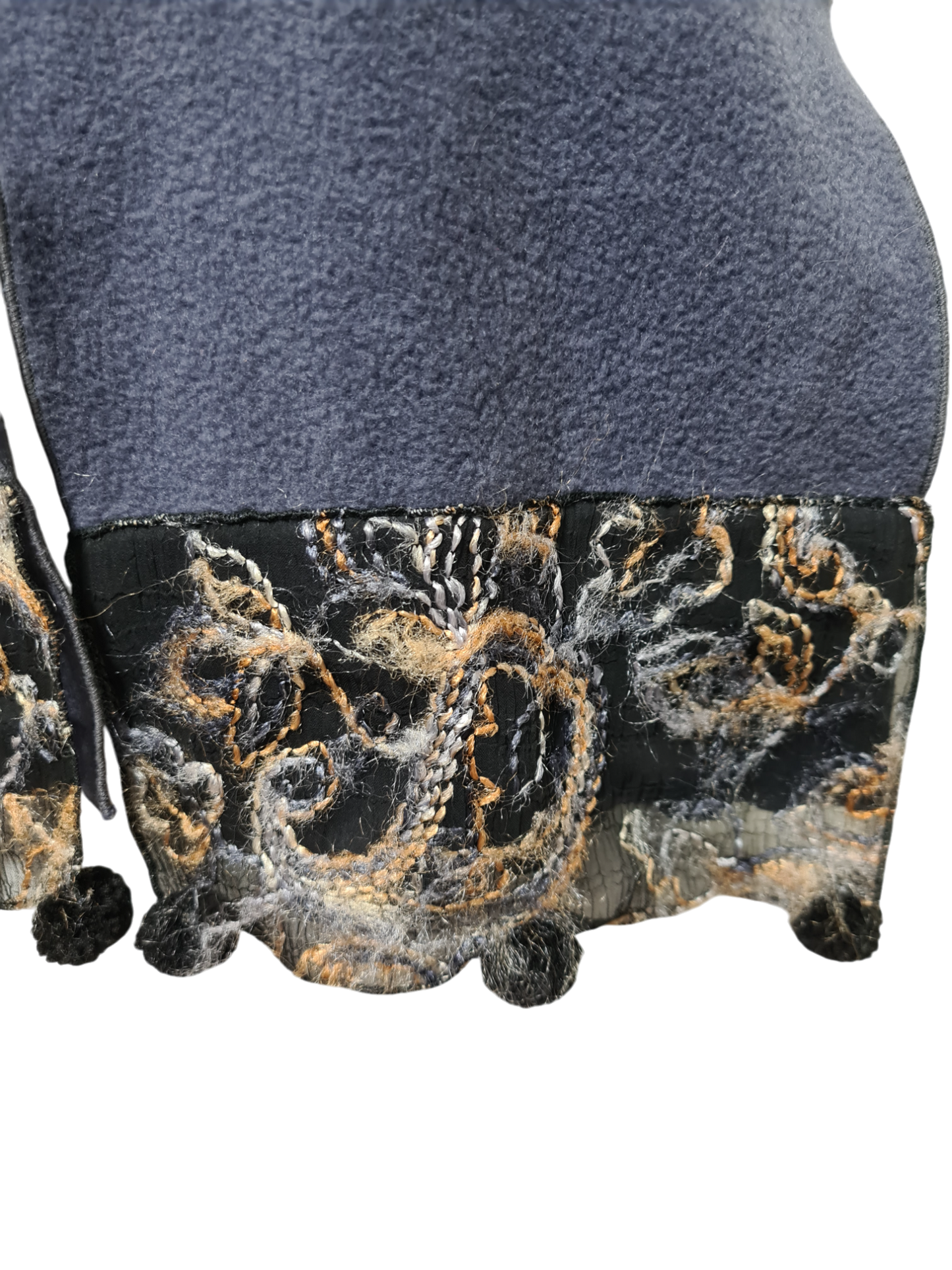 Écharpe douce et chaude à bordures brodées pompons bohème chic des années 90-2000 EMMAUS