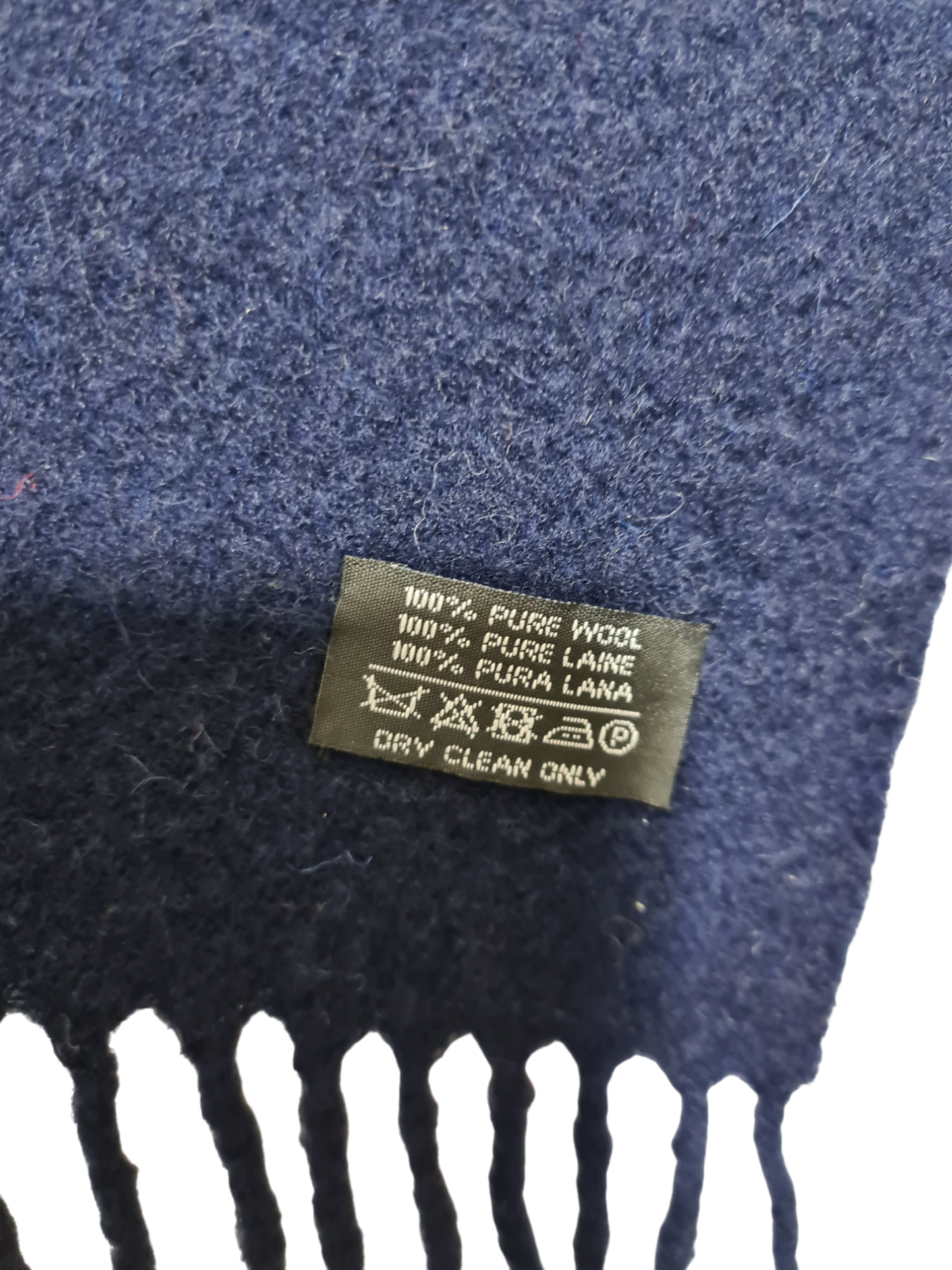 Écharpe bleue marine Rochas en pure laine des années 90-2000 EMMAUS