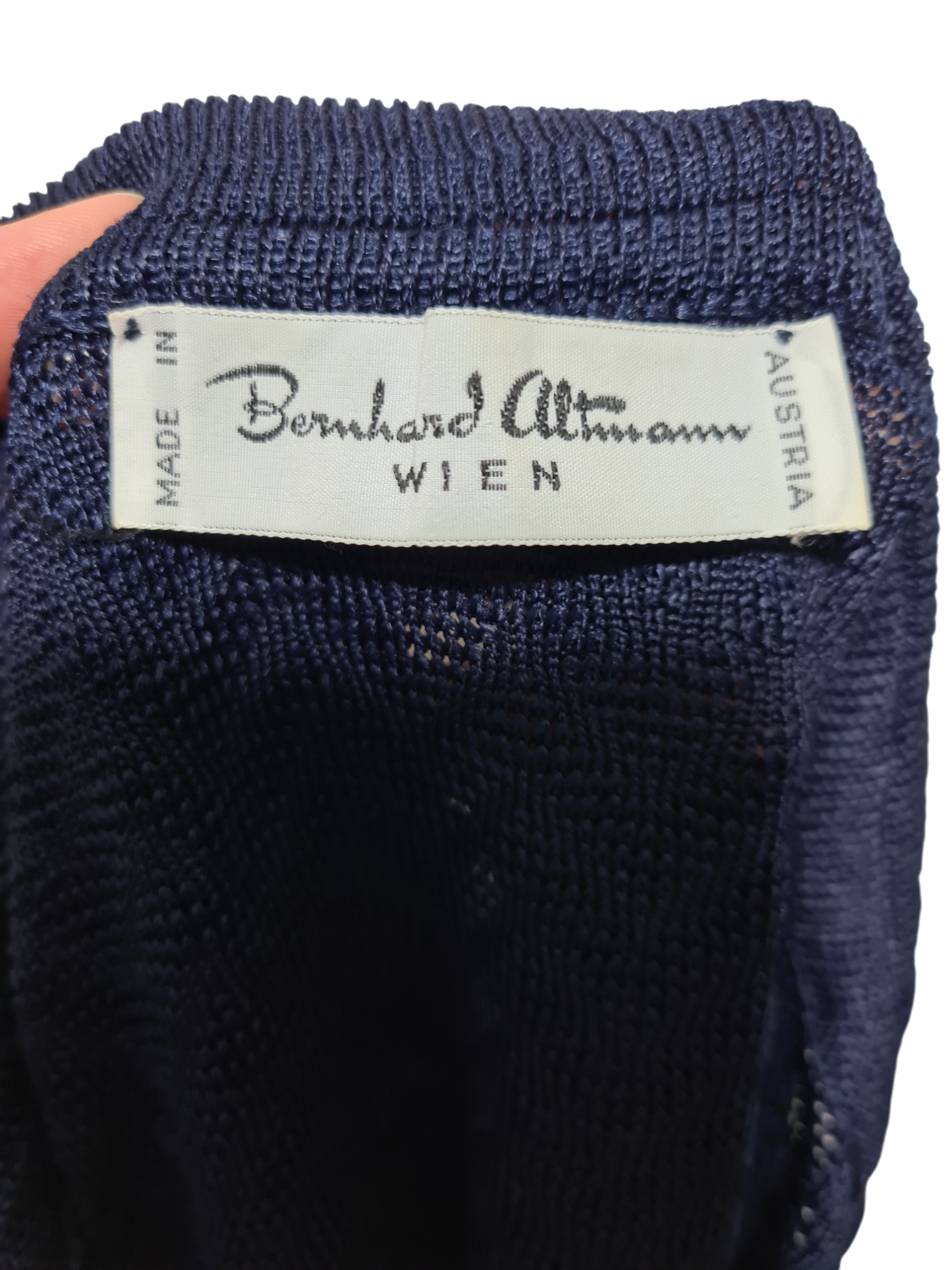 Pull femme bleu marine en maille autrichien des années 60-70 EMMAUS