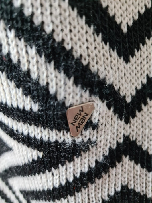 Pull graphique en laine style épaules tombantes New Man des années 80-90 EMMAUS