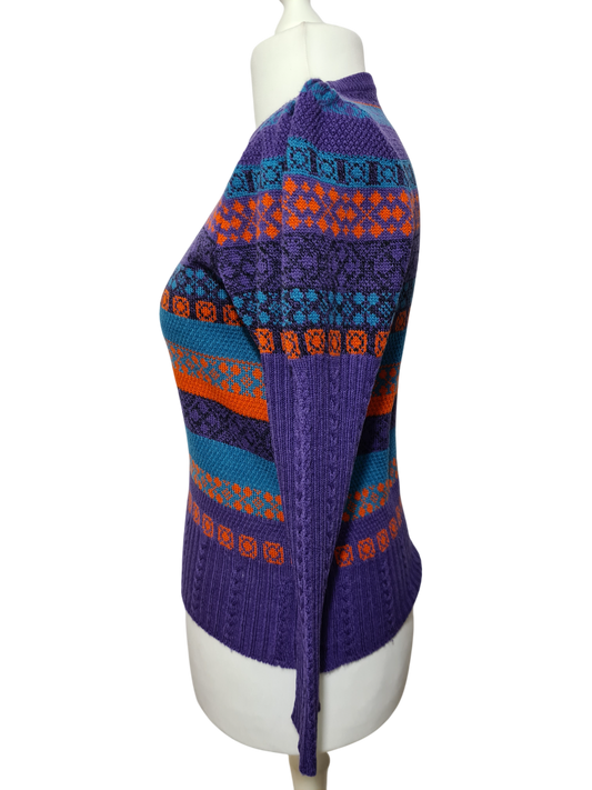 Pull violet motifs jacquard des années 70-80 EMMAUS