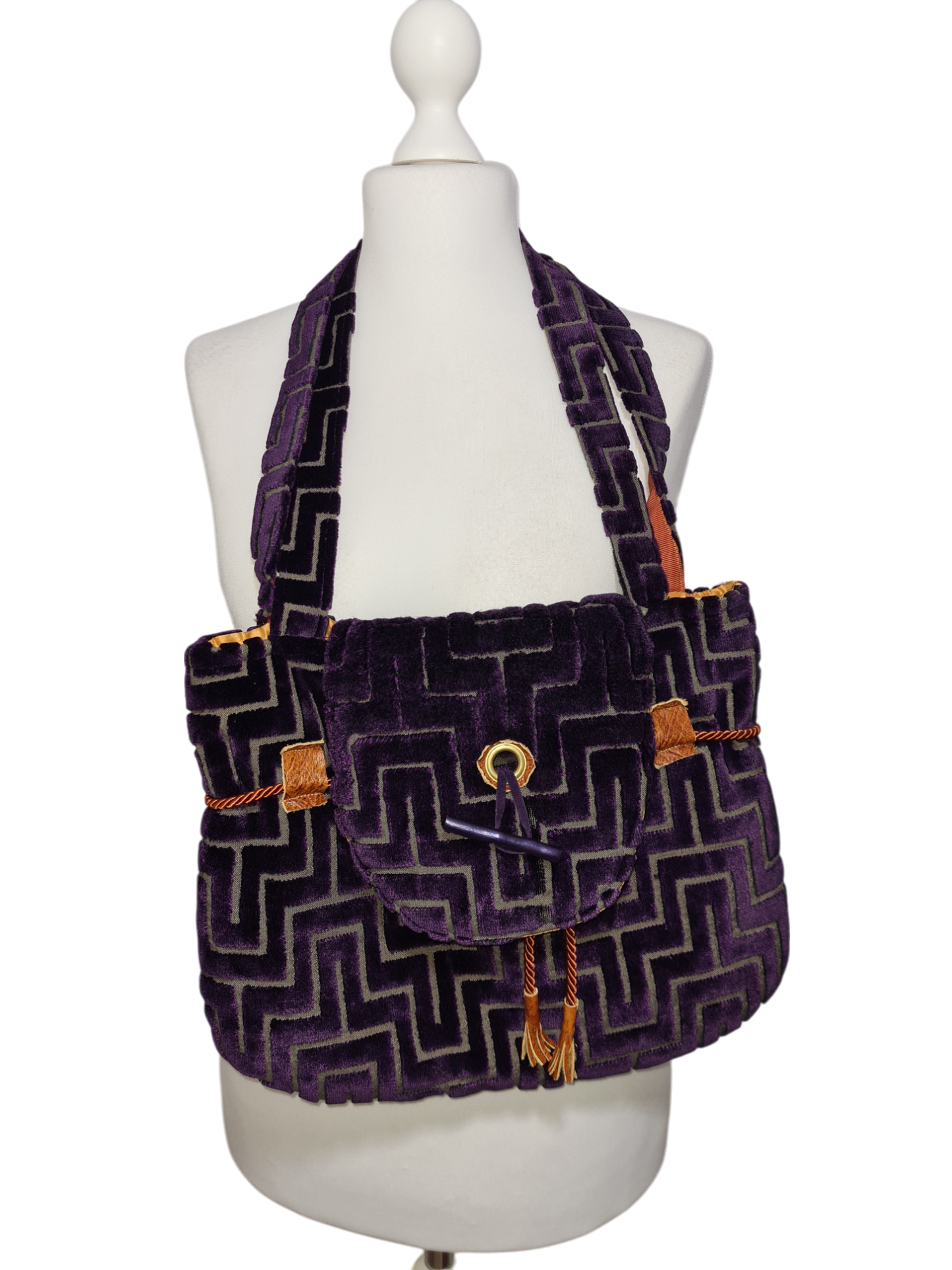 Sac à main artisanal en velours violet inspiration Art Déco des années 2000 EMMAUS