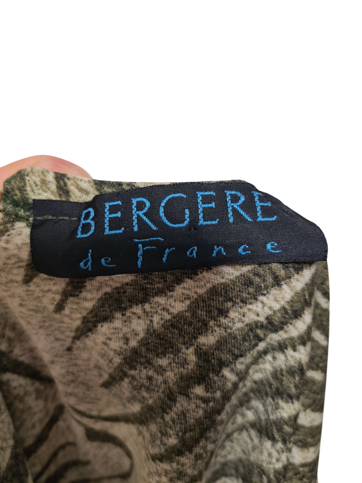 T-shirt kaki Bergère de France des années 90-2000 EMMAUS