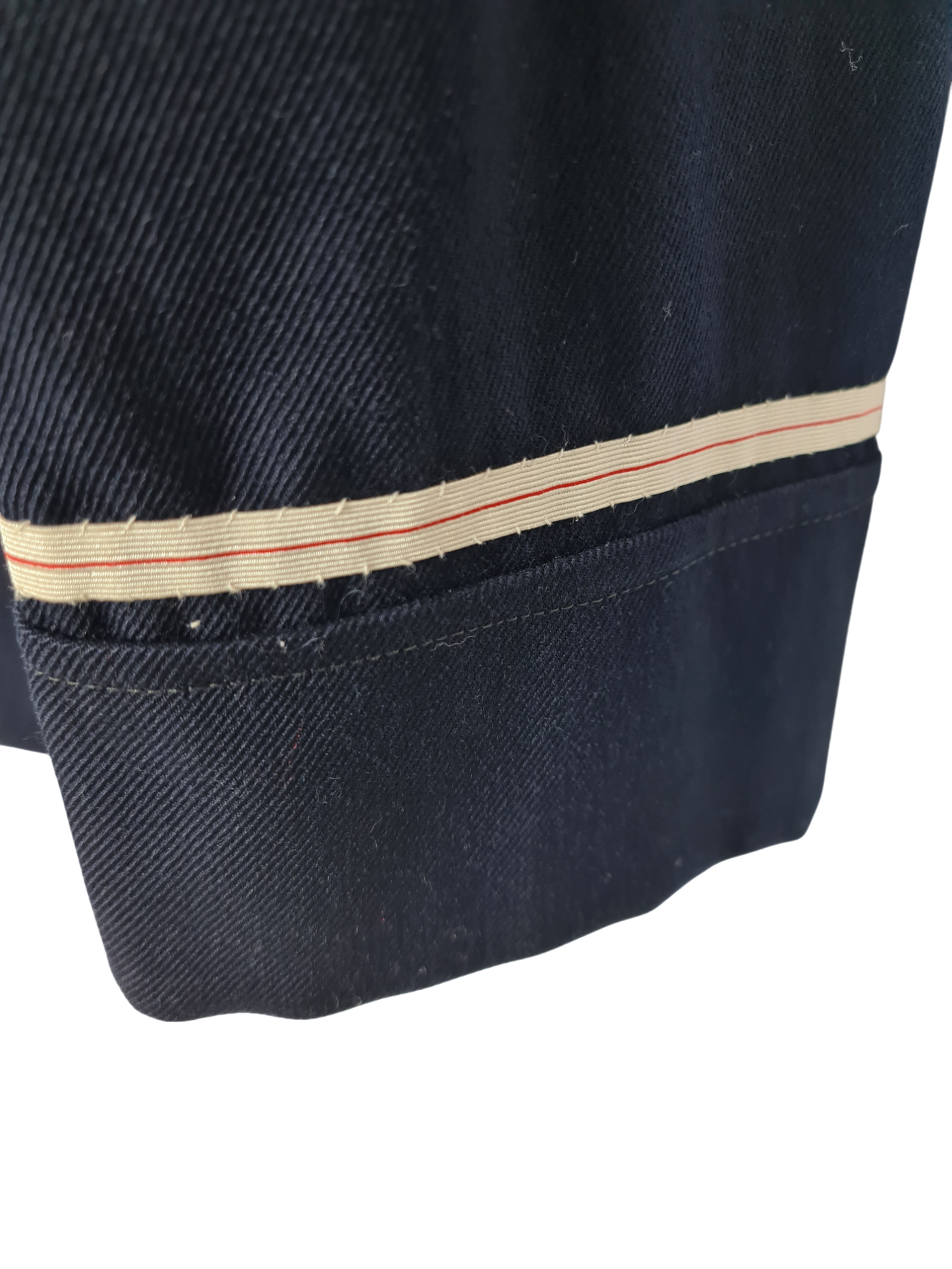Véritable veste militaire de Sous-Officier de l'Armée de l'Air française, spécialité mécanicien Brocante