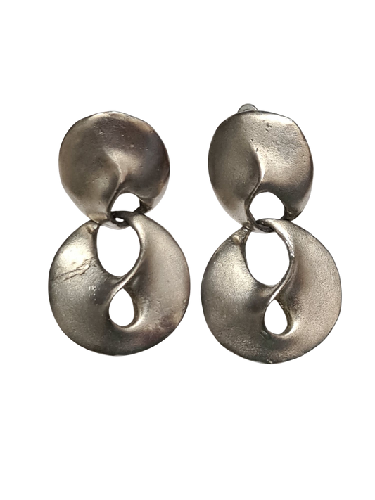 Boucles d’oreilles à clips pendantes argentées des années 80 Brocante