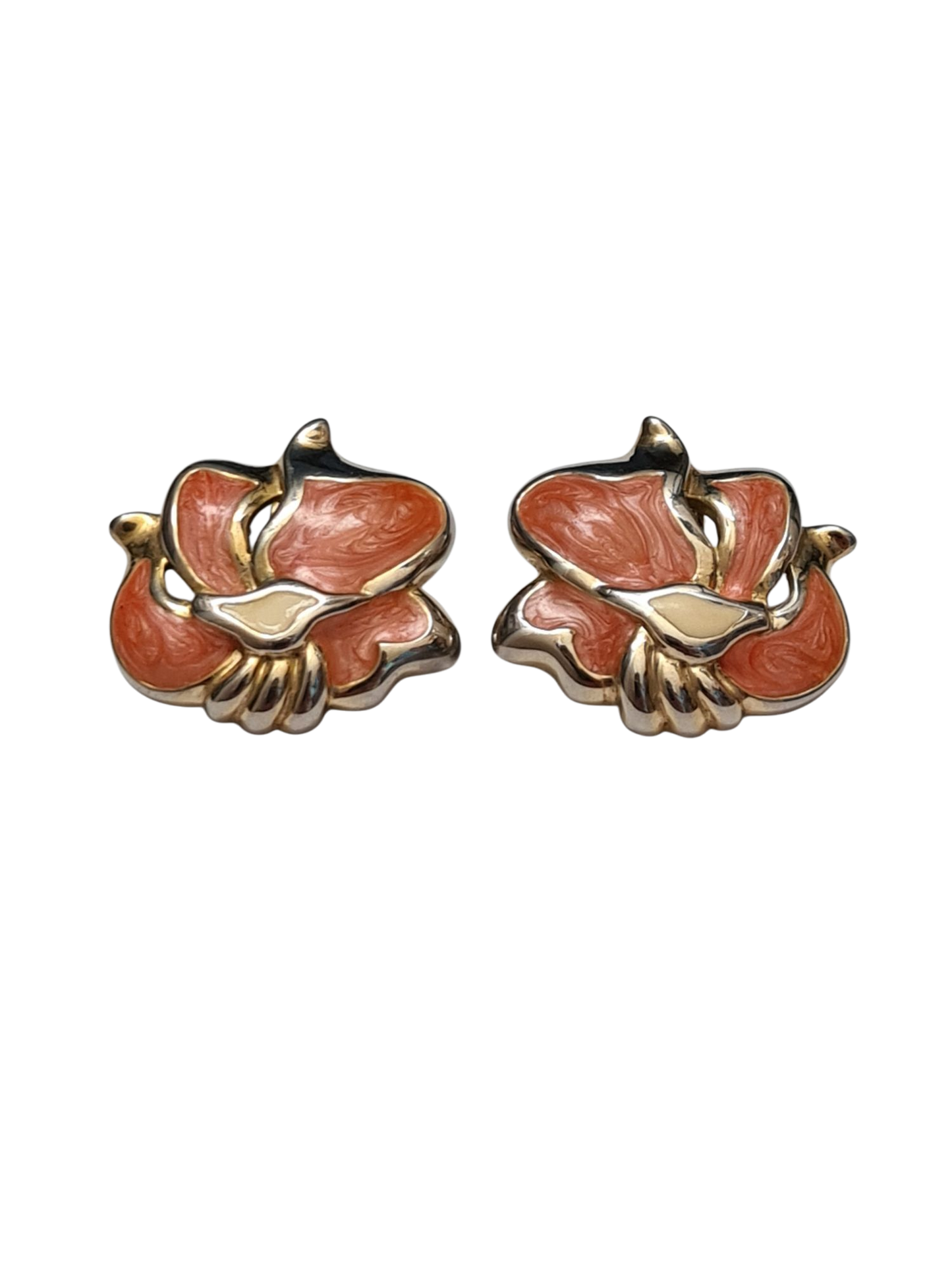 Boucles d’oreilles à clips fleurs corail satinées des années 80 Brocante
