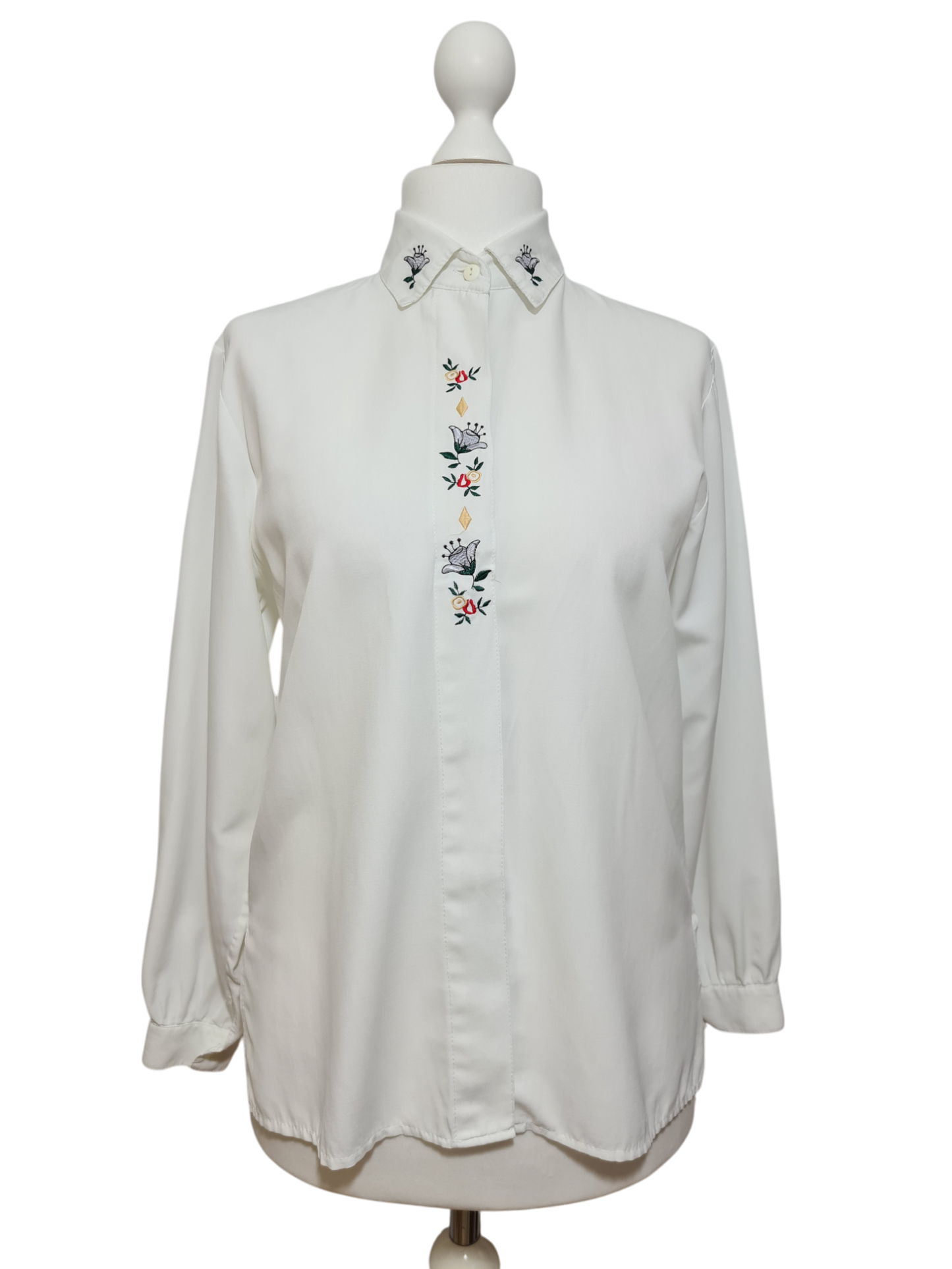 Chemise blanche broderies col et buste des années 80 Aucun fournisseur