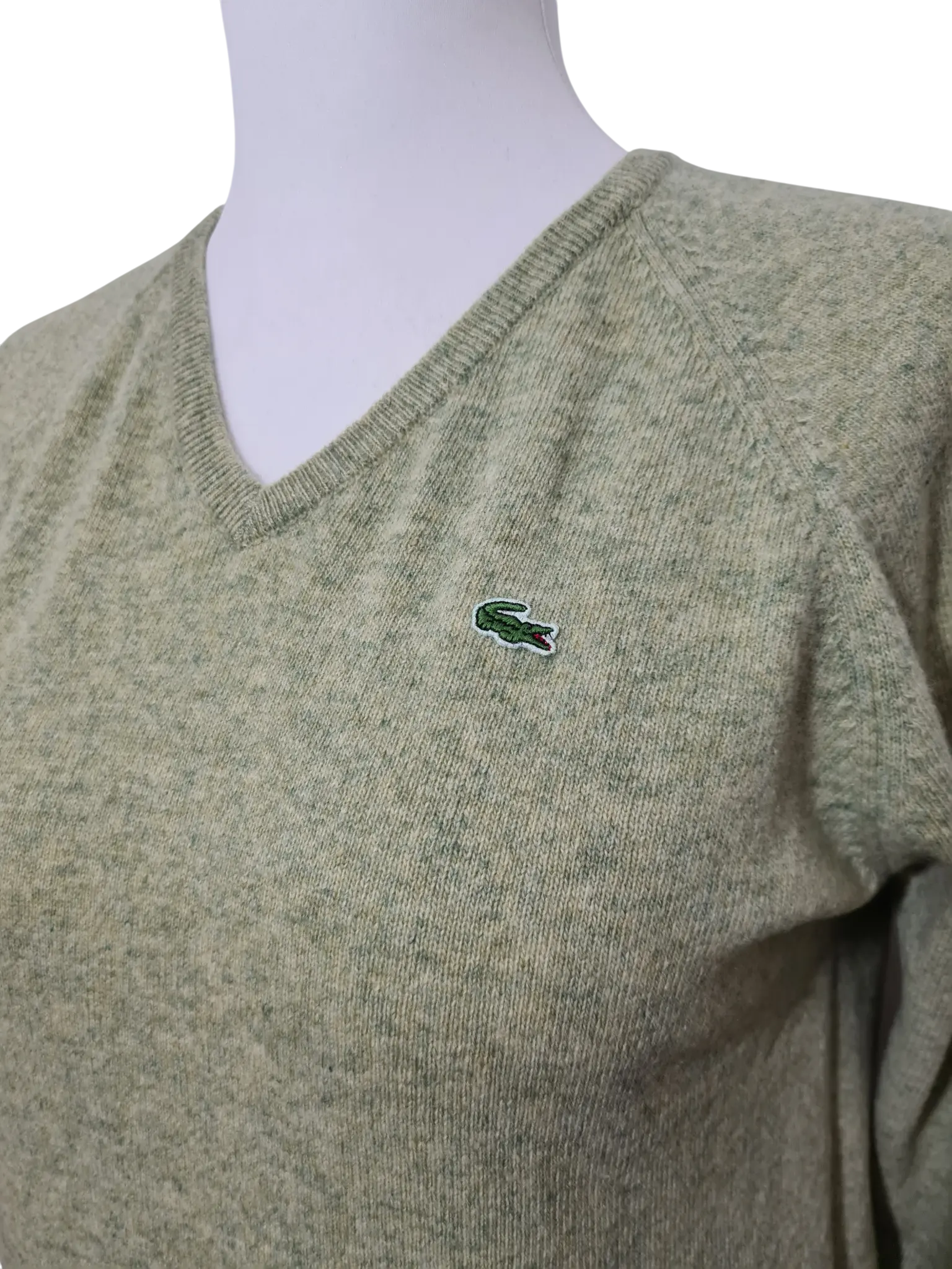 Pull col V Lacoste femme laine d’agneau T.40 (vintage made in Spain) Aucun fournisseur