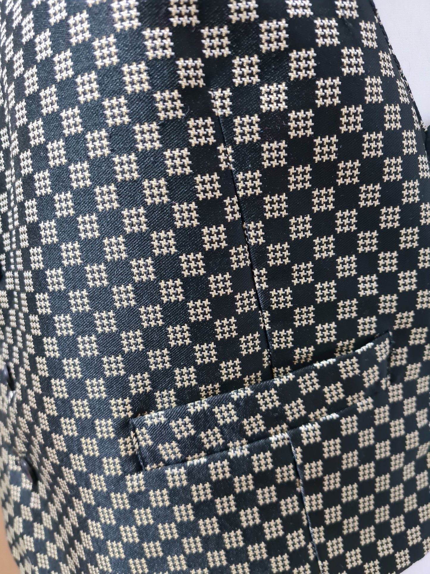 Gilet homme noir à motifs carreaux des années 90-2000 EMMAUS