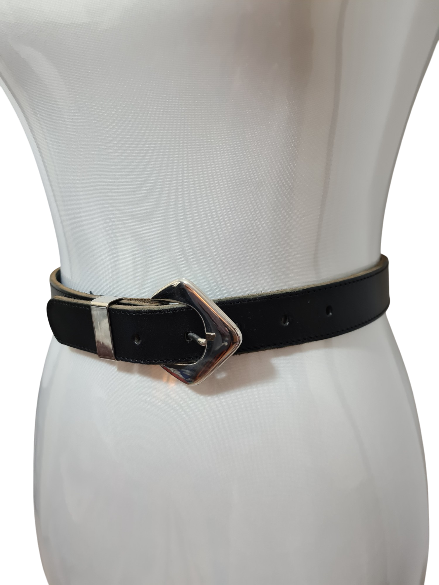 Ceinture noire en croûte de cuir vachette des années 80-90 - FRIPEO