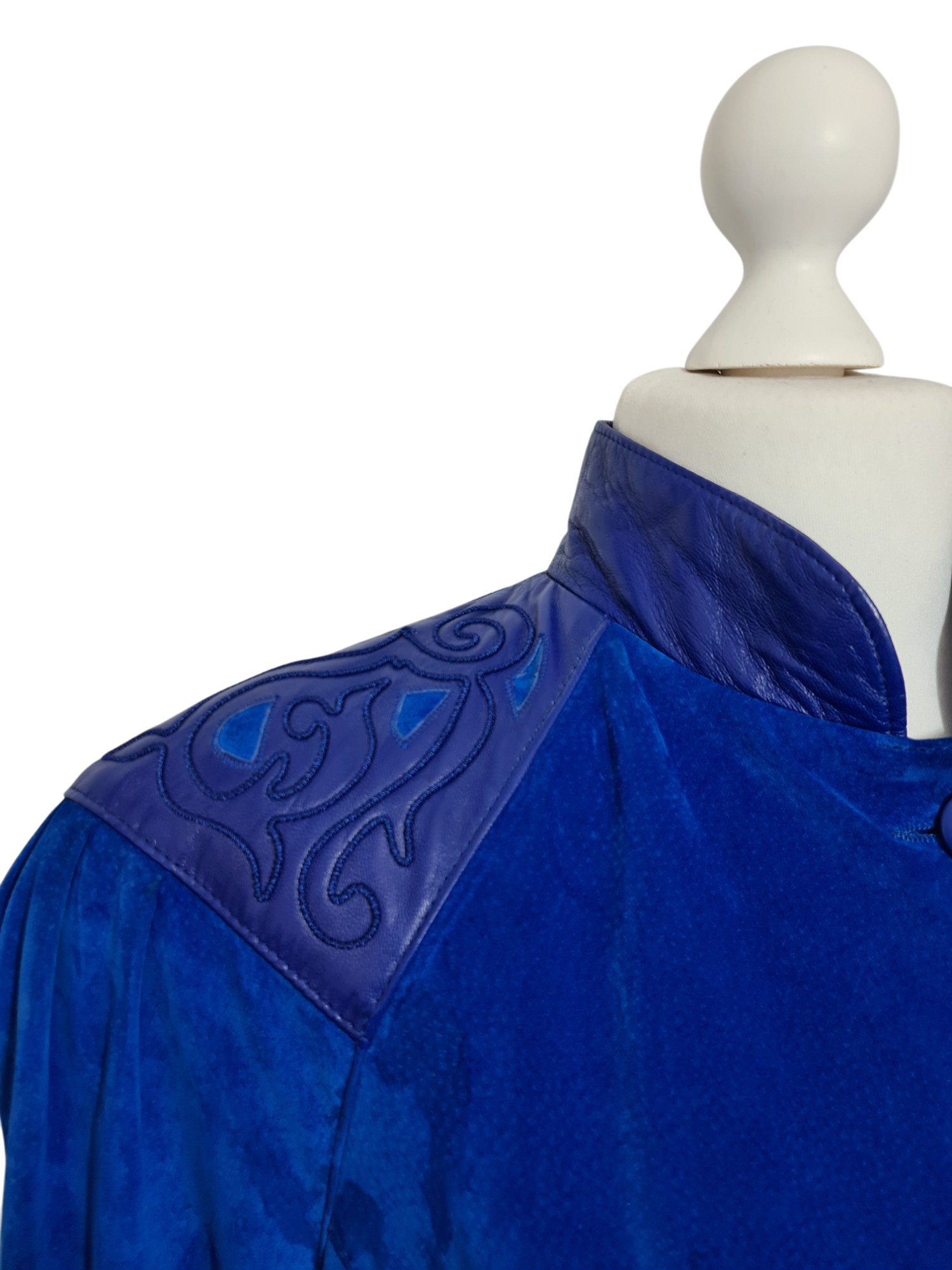 Ensemble femme en cuir bleu électrique des années 80 EMMAUS