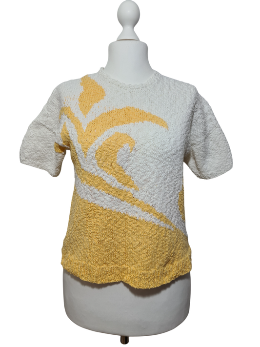 Pull blanc et jaune manches courtes tricoté main des années 90-2000 EMMAUS