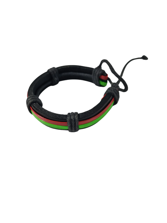 Bracelet mixte cuir noir bande verte rouge réglable style rastafari