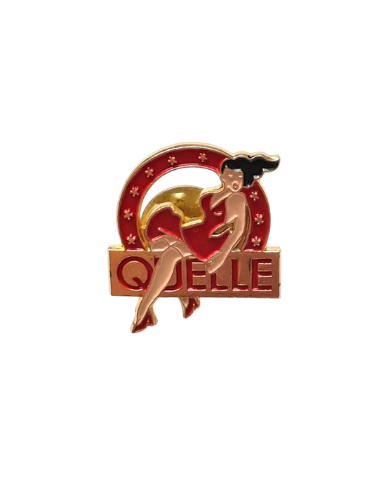 Pins publicitaire Quelle femme rouge vintage 90s
