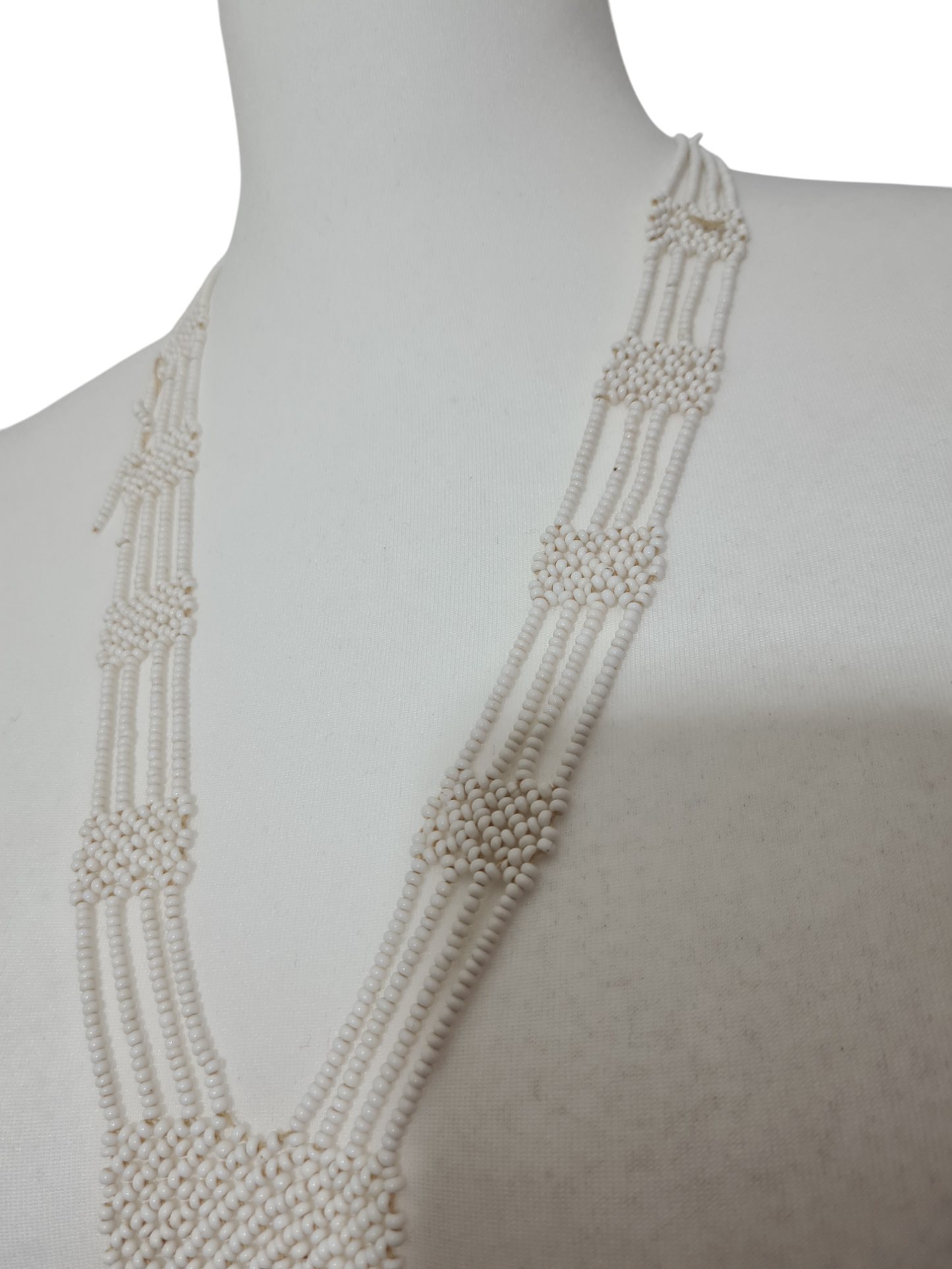 Collier de petites perles blanches style ethnique fait main vintage des années 70/80 My troc