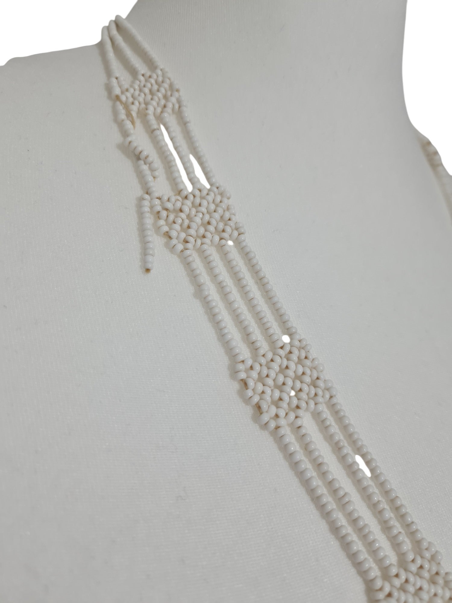 Collier de petites perles blanches style ethnique fait main vintage des années 70/80 My troc
