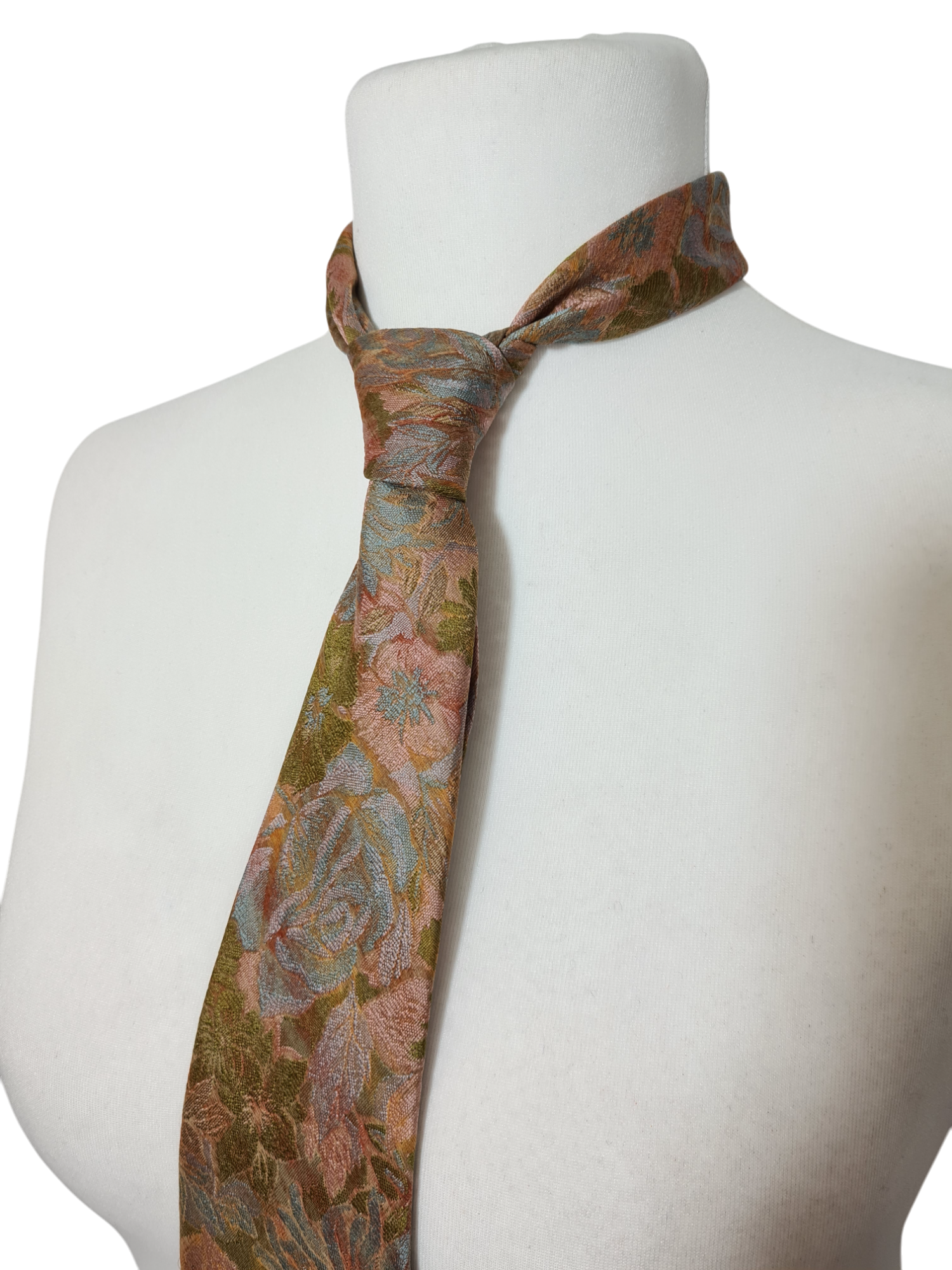 Cravate chic et romantique à motifs fleuris des années 80-90 EMMAUS
