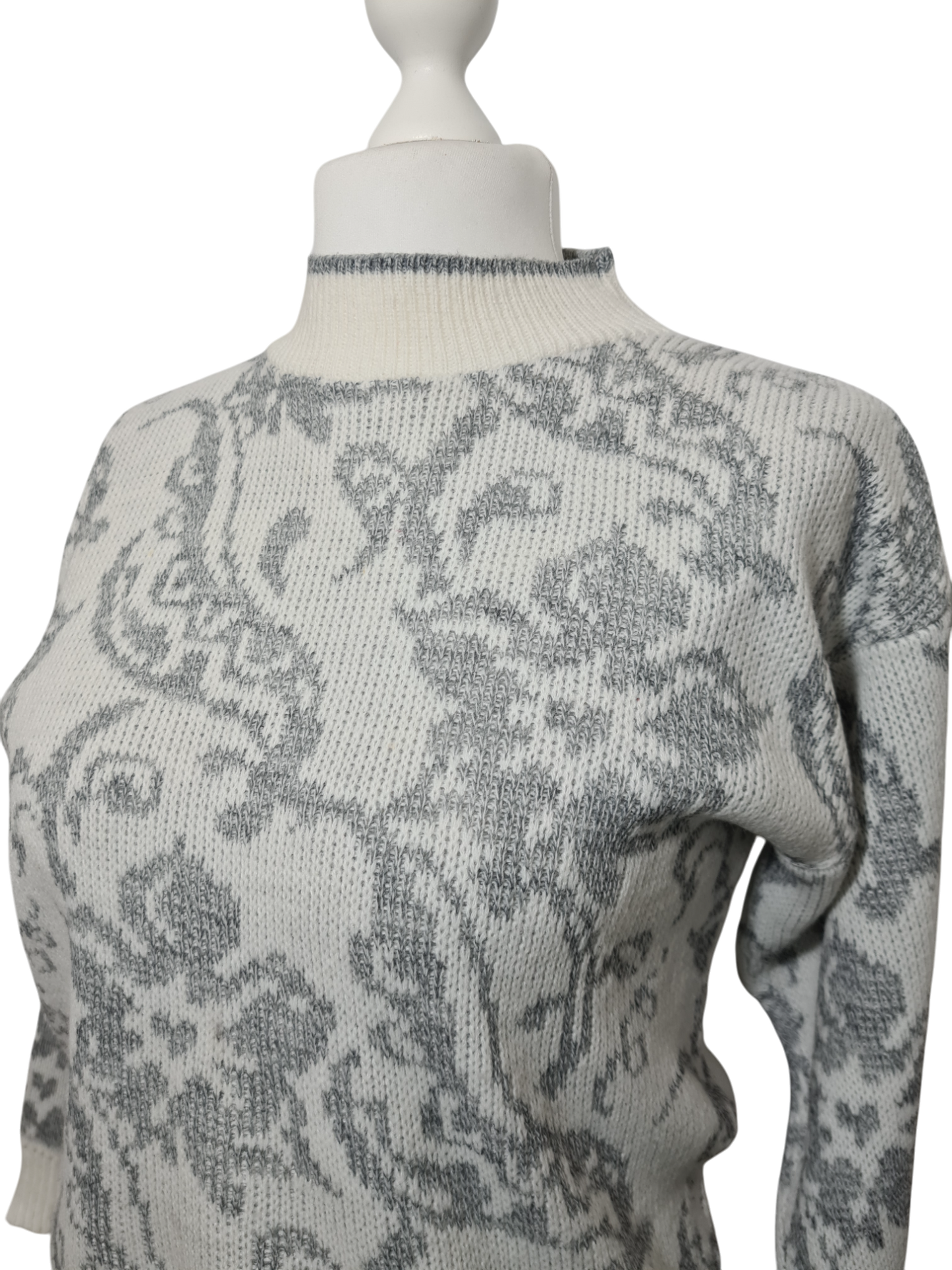 Pull femme jacquard fleuri style épaules tombantes des années 80-90 EMMAUS