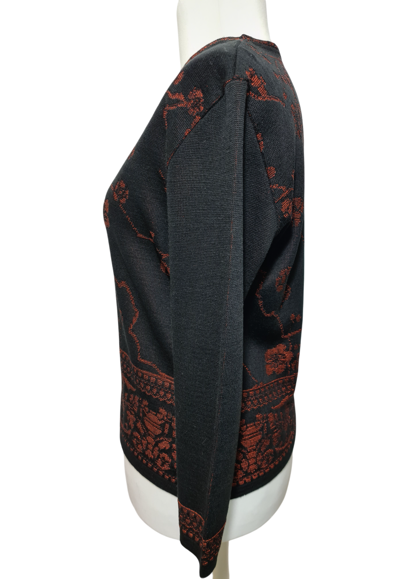 Pull jacquard fleuri noir et rouge des années 80-90 EMMAUS