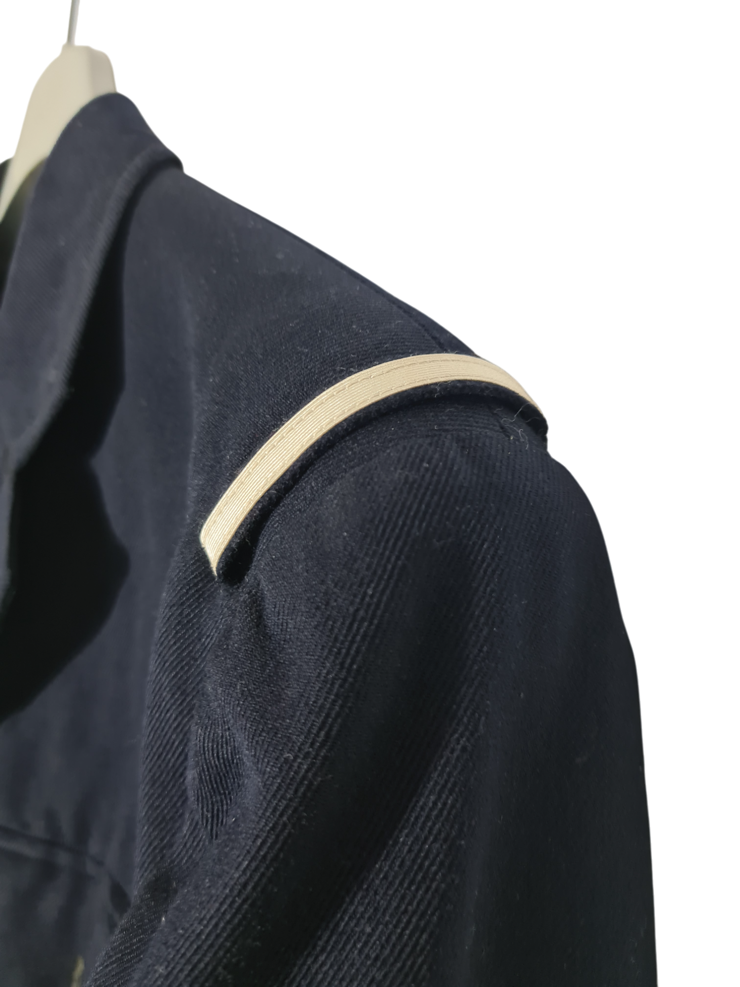 Véritable veste militaire de Sous-Officier de l'Armée de l'Air française, spécialité mécanicien Brocante